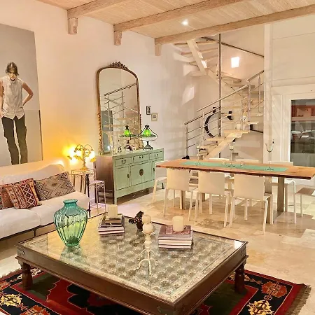 Townhouse Del Virrey In Walled