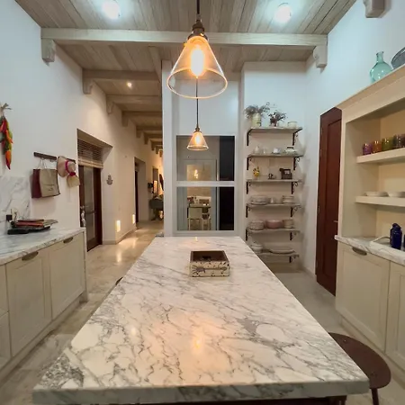 Apartamento Townhouse Del Virrey In Walled Cartagena