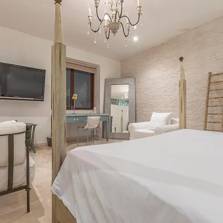 Townhouse Del Virrey In Walled Cartagena