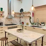 Townhouse Estancia Del Virrey In Walled City