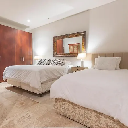 Townhouse Del Virrey In Walled