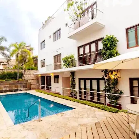 Townhouse Del Virrey In Walled